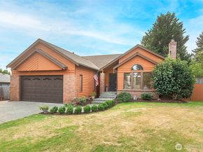 21028 36th Place W, Lynnwood WA 98036