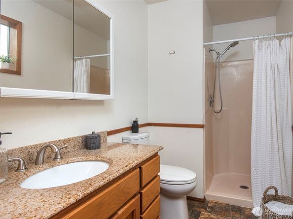 21028 36th Place W, Lynnwood WA 98036