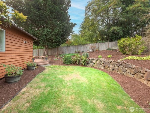 21028 36th Place W, Lynnwood WA 98036