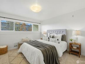 705 E Republican Street  403, Seattle WA 98102