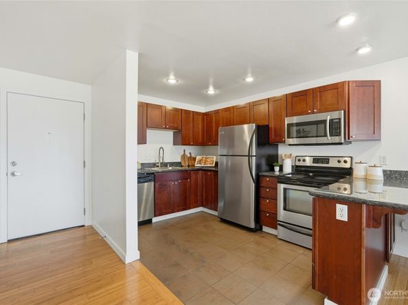 705 E Republican Street  403, Seattle WA 98102