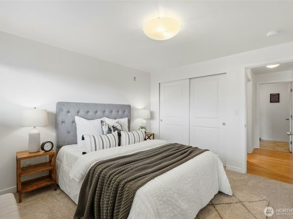 705 E Republican Street  403, Seattle WA 98102