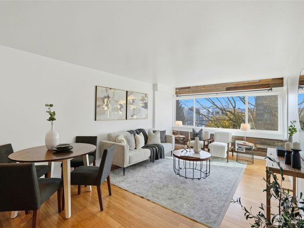 705 E Republican Street  403, Seattle WA 98102