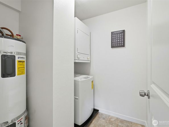 705 E Republican Street  403, Seattle WA 98102