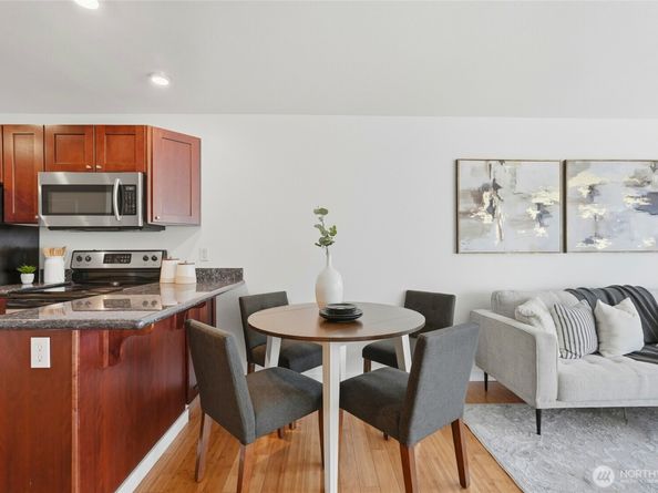 705 E Republican Street  403, Seattle WA 98102