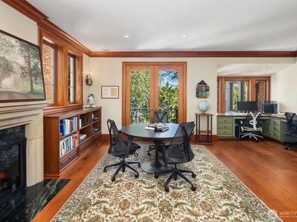 3038 E Laurelhurst Drive NE, Seattle WA 98105
