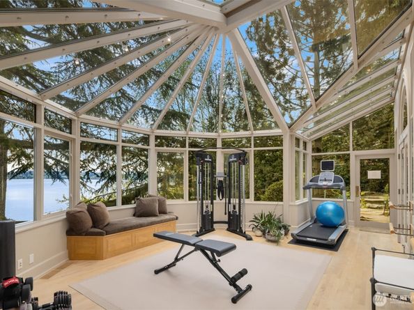 3038 E Laurelhurst Drive NE, Seattle WA 98105