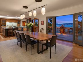 3038 E Laurelhurst Drive NE, Seattle WA 98105