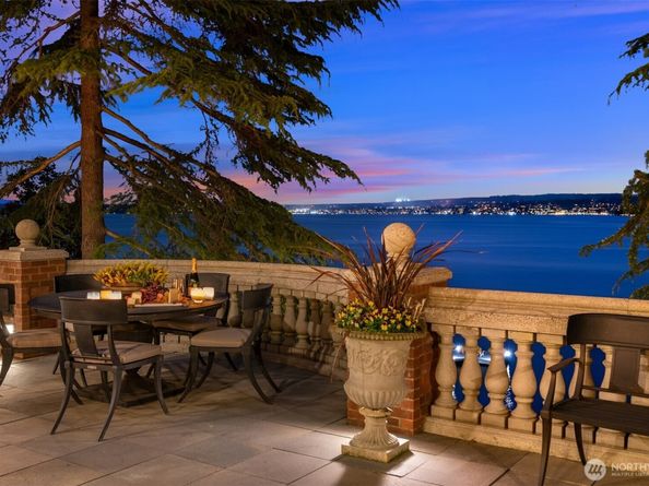 3038 E Laurelhurst Drive NE, Seattle WA 98105