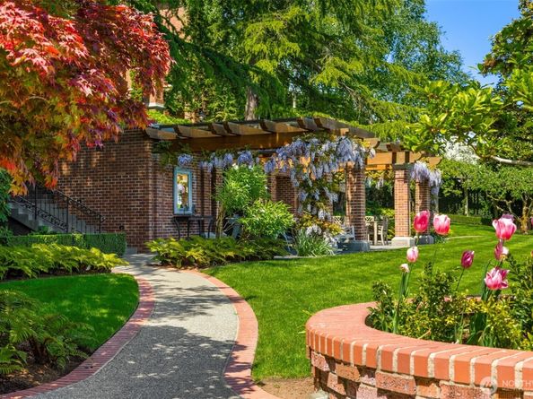 3038 E Laurelhurst Drive NE, Seattle WA 98105