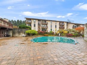 13229 Linden Avenue N B306, Seattle WA 98133