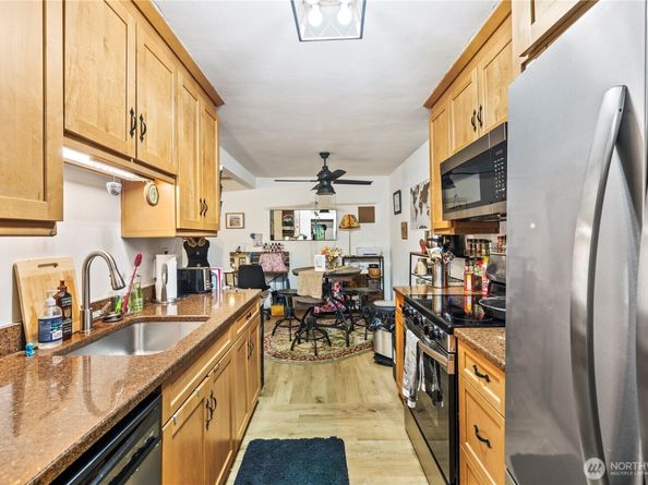 13229 Linden Avenue N B306, Seattle WA 98133