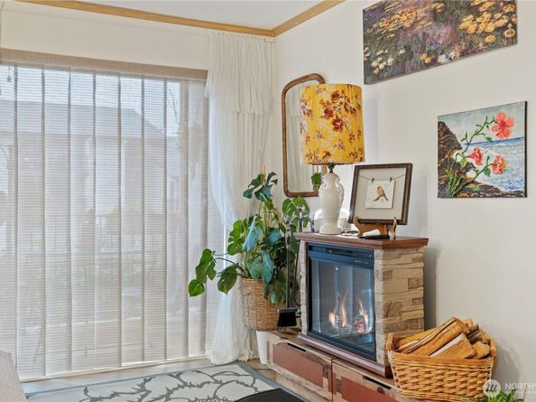 13229 Linden Avenue N B306, Seattle WA 98133