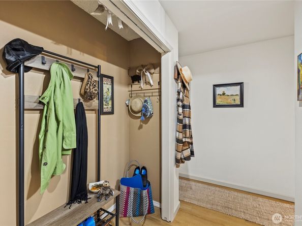 13229 Linden Avenue N B306, Seattle WA 98133