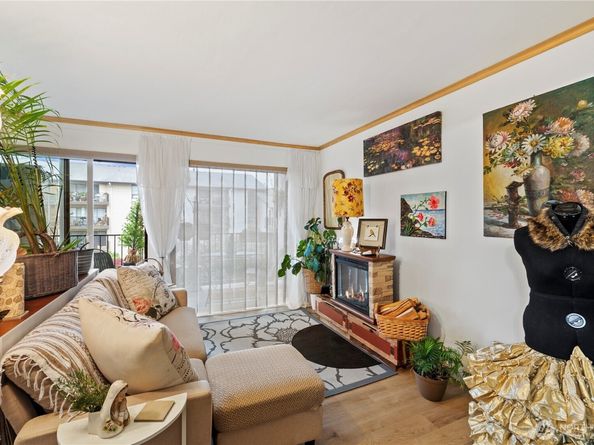 13229 Linden Avenue N B306, Seattle WA 98133