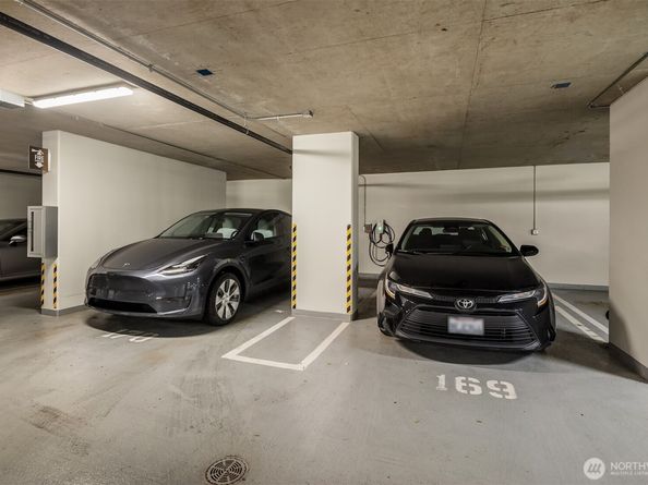 188 Bellevue Way NE 707, Bellevue WA 98004