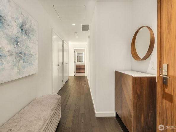 188 Bellevue Way NE 707, Bellevue WA 98004