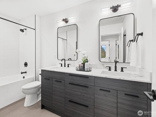 12011 36th Avenue NE, Seattle WA 98125