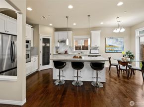 1528 211th Place NE, Sammamish WA 98074