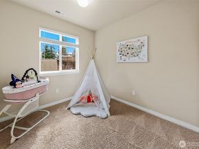 1528 211th Place NE, Sammamish WA 98074