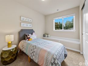 1528 211th Place NE, Sammamish WA 98074