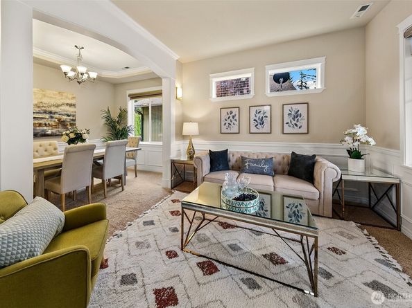 1528 211th Place NE, Sammamish WA 98074