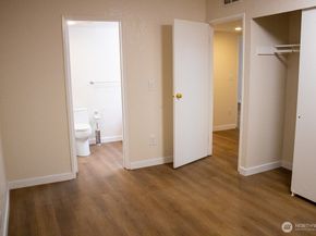 23411 102nd Avenue SE E107, Kent WA 98031