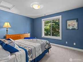 1727 Nile Avenue NE, Renton WA 98059