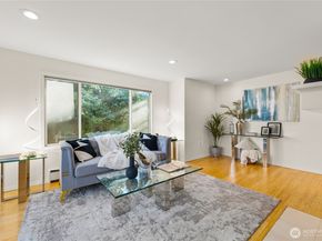 1218 101st Place NE, Bellevue WA 98004