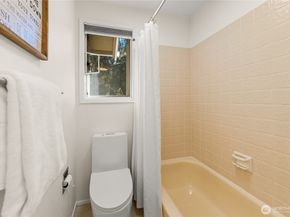 1218 101st Place NE, Bellevue WA 98004