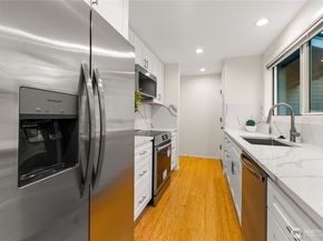 1218 101st Place NE, Bellevue WA 98004