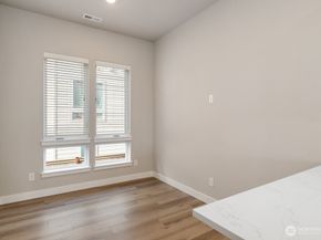 6611 S 128th Street, Seattle WA 98178