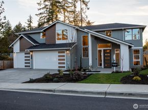 16624 63rd Avenue W, Lynnwood WA 98037