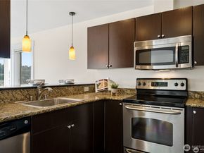 120 NW 39th Street 407, Seattle WA 98107