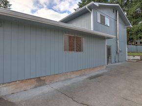 20527 132nd Avenue SE, Kent WA 98042