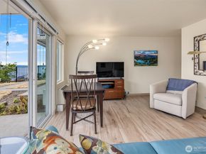 201 2nd Street S 103, Kirkland WA 98033