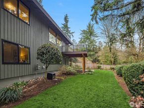 6910 150th Avenue NE, Redmond WA 98052