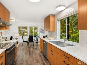 6910 150th Avenue NE, Redmond WA 98052