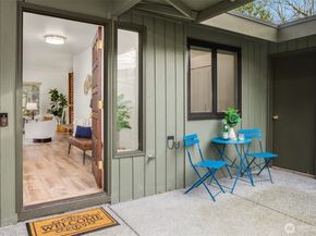 6910 150th Avenue NE, Redmond WA 98052