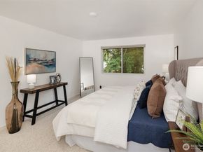 6910 150th Avenue NE, Redmond WA 98052