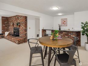 6910 150th Avenue NE, Redmond WA 98052