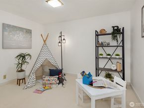 6910 150th Avenue NE, Redmond WA 98052