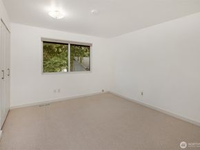 6910 150th Avenue NE, Redmond WA 98052