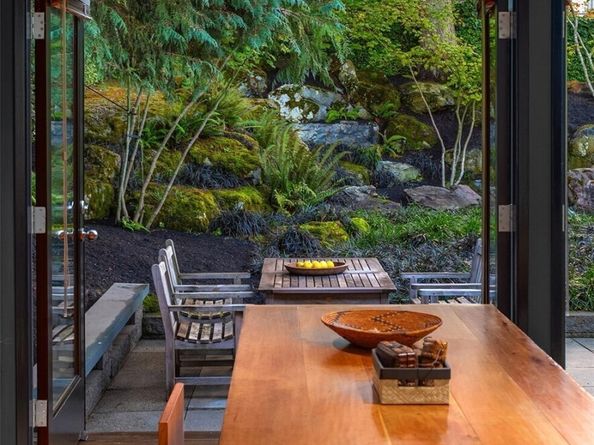 1207 26th Avenue E, Seattle WA 98112