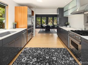 1207 26th Avenue E, Seattle WA 98112