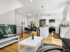 10533 B Stone Avenue N, Seattle WA 98133