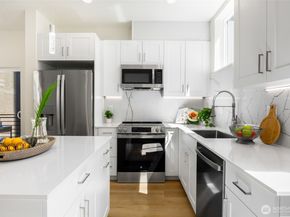 10533 B Stone Avenue N, Seattle WA 98133