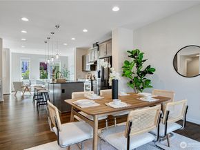 935 7th Avenue NE 17.3, Issaquah WA 98029