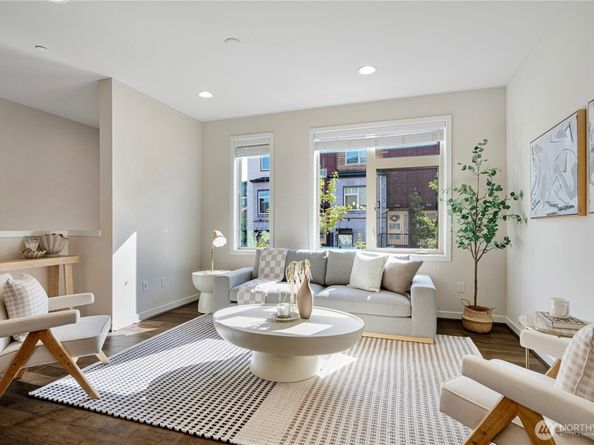 935 7th Avenue NE 17.3, Issaquah WA 98029