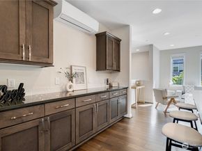 935 7th Avenue NE 17.3, Issaquah WA 98029